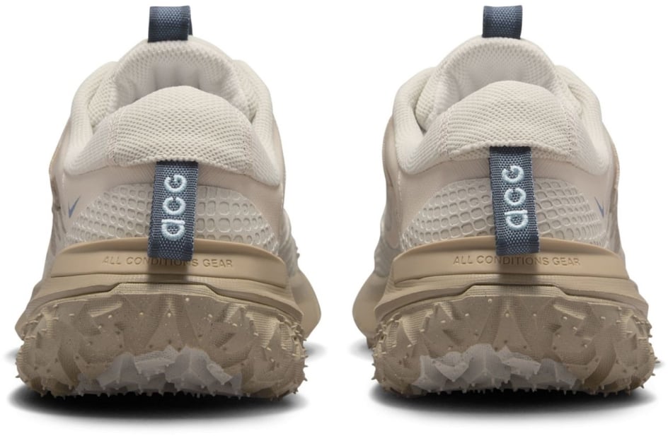 Nike Acg Mountain Fly 2 Low Sneakers Beige
