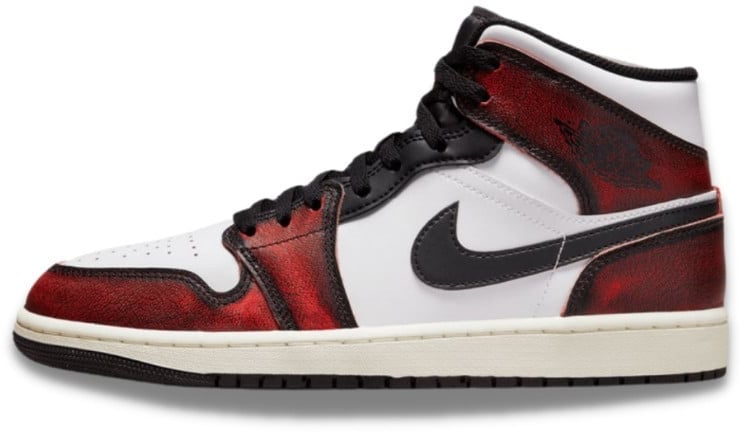 Nike Air Jordan 1 Mid SE Wear-Away Chicago Zwart