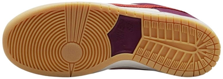 Nike Nike SB Dunk Low Skate Like a Girl Bordeaux Rood