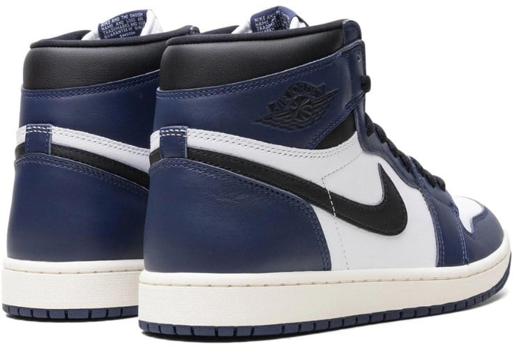 Nike Air Jordan 1 Retro High OG Midnight Navy Blauw