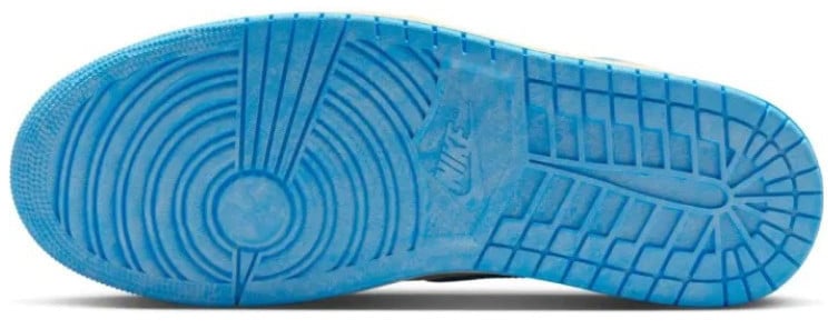 Nike Air Jordan 1 Retro High OG UNC Reimagined Lichtblauw