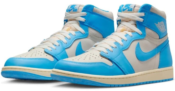Nike Air Jordan 1 Retro High OG UNC Reimagined Lichtblauw