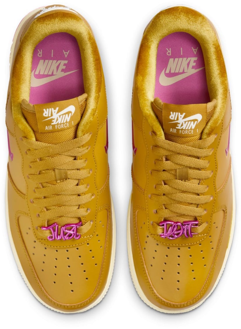 Nike Air Force 1 '07 Se Just Do It Sneakers Bruin