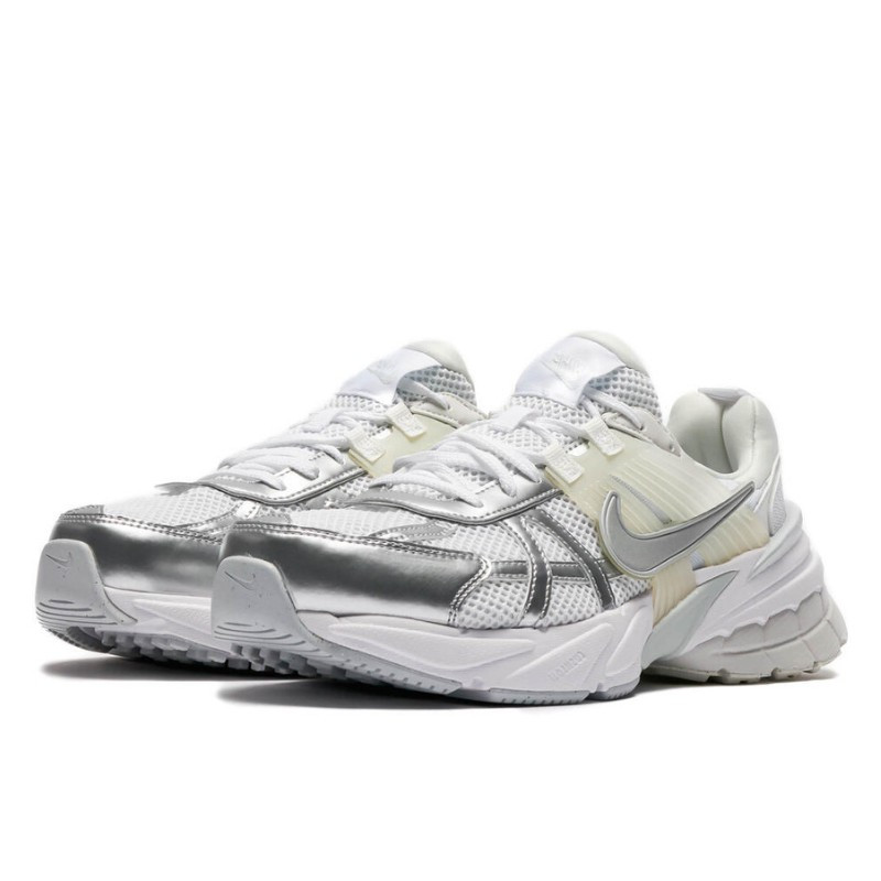 Nike Nike V2K Run Metallic Silver White Grijs
