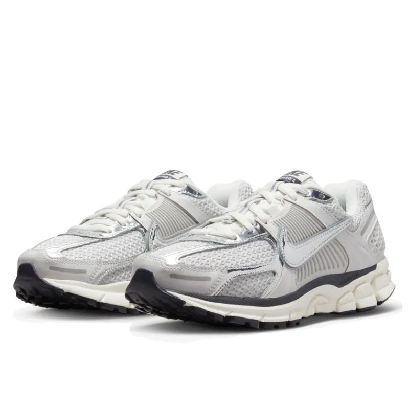 Nike Nike Zoom Vomero 5 Photon Dust Metallic Silver Lichtgrijs