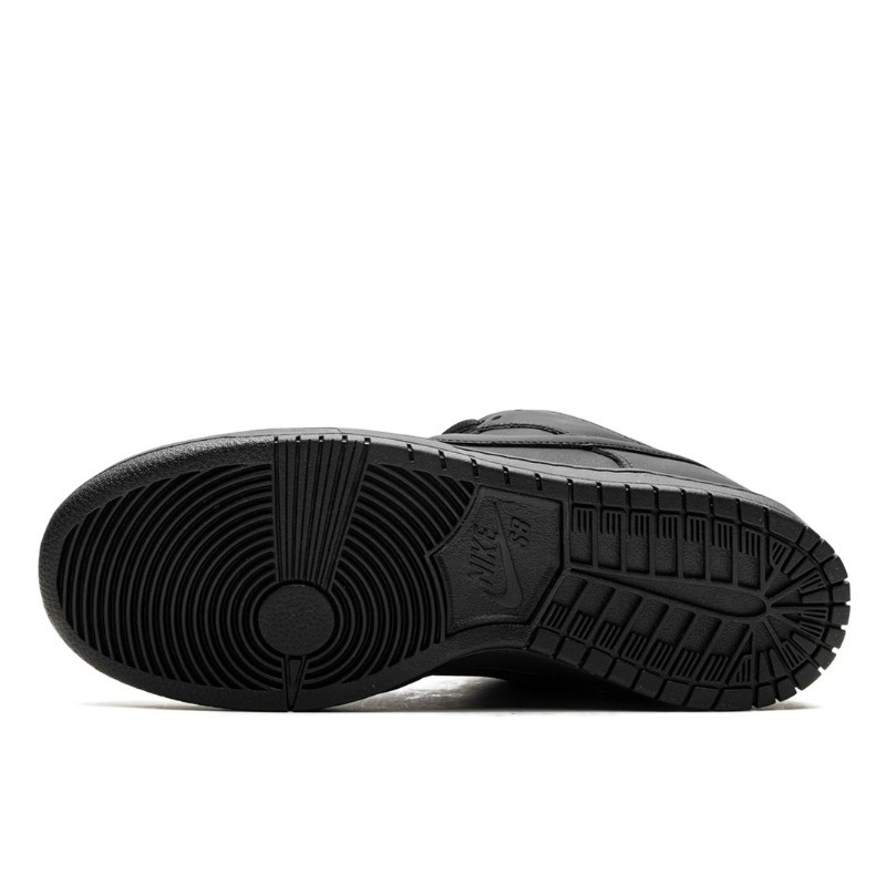 Nike Nike SB Dunk Low Pro Triple Black Zwart