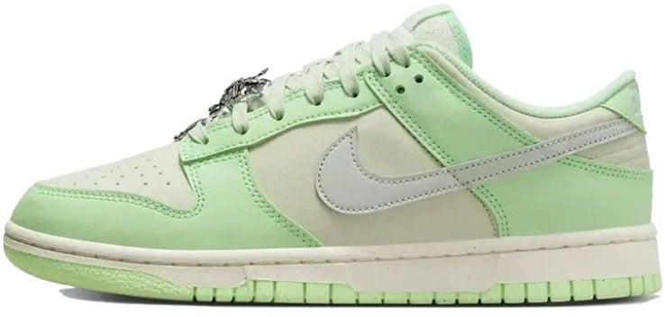 Nike Nike Dunk Low SE Next Nature Sea Glass Groen