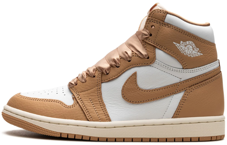 Nike Air Jordan 1 Retro High OG Praline Beige