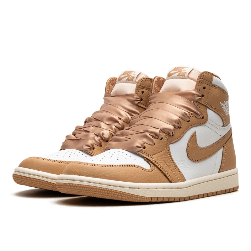 Nike Air Jordan 1 Retro High OG Praline Beige