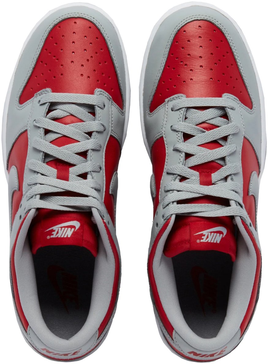 Nike Dunk Low Qs Co.jp Reverse Ultraman Sneakers Rood