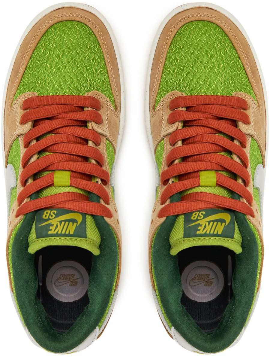Nike Sb Dunk Low Pro Wc 'escargot' Sneakers Divers