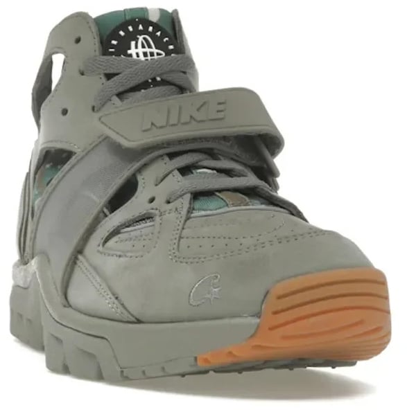 Nike Nike Air Trainer Huarache Corteiz Gully Grey Wit
