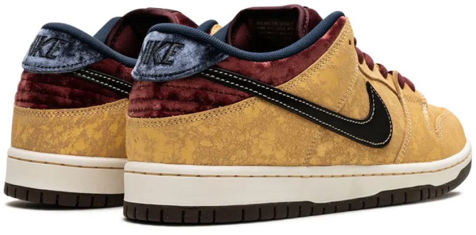 Nike Sb Dunk Low Pro 'city Of Cinema' Sneakers Bruin