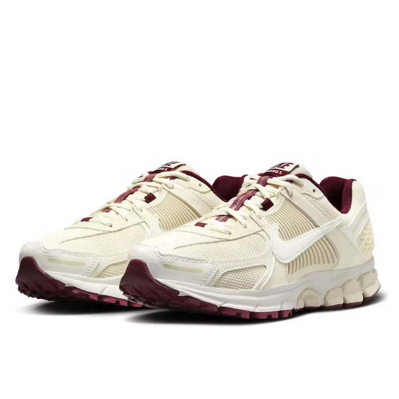 Nike Nike Zoom Vomero 5 Valentine's Day Beige