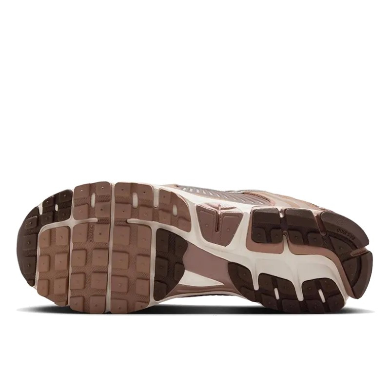 Nike Nike Zoom Vomero 5 Dusted Clay Roze