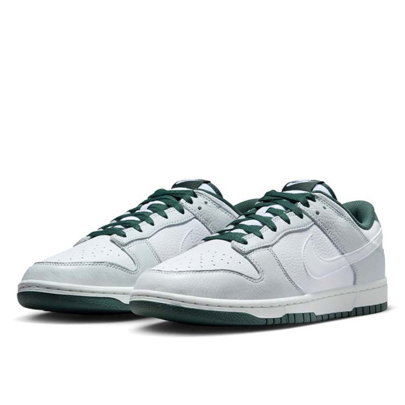 Nike Nike Dunk Low Retro SE Photon Dust Vintage Green Groen