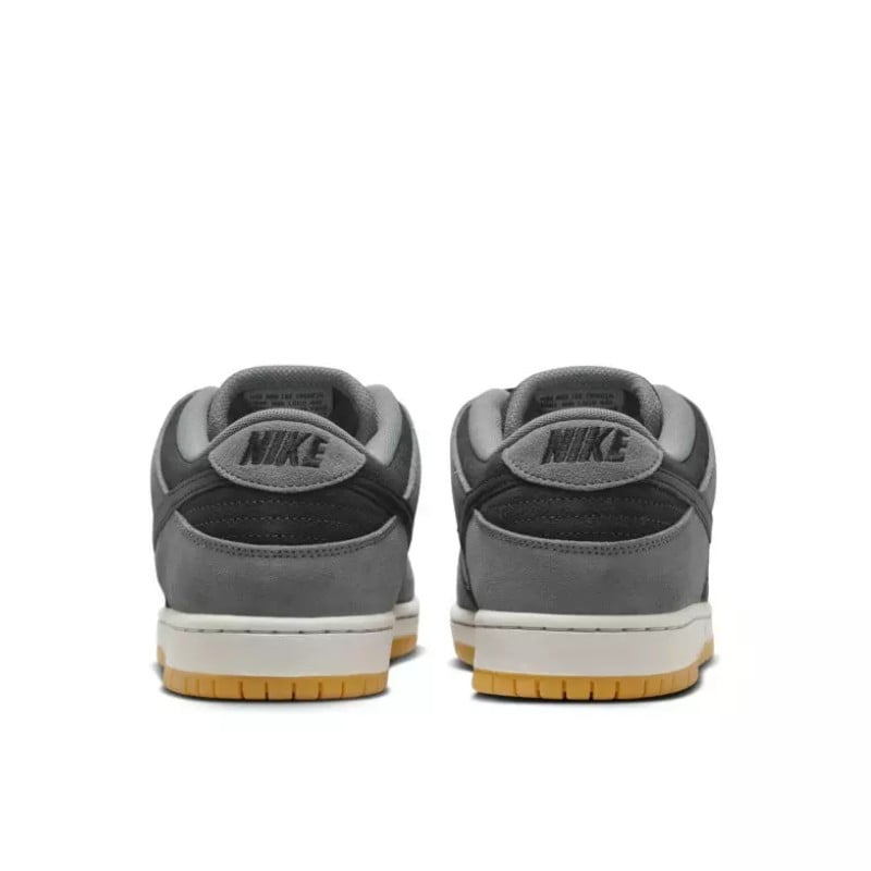 Nike Nike SB Dunk Low Dark Smoke Grey Zwart