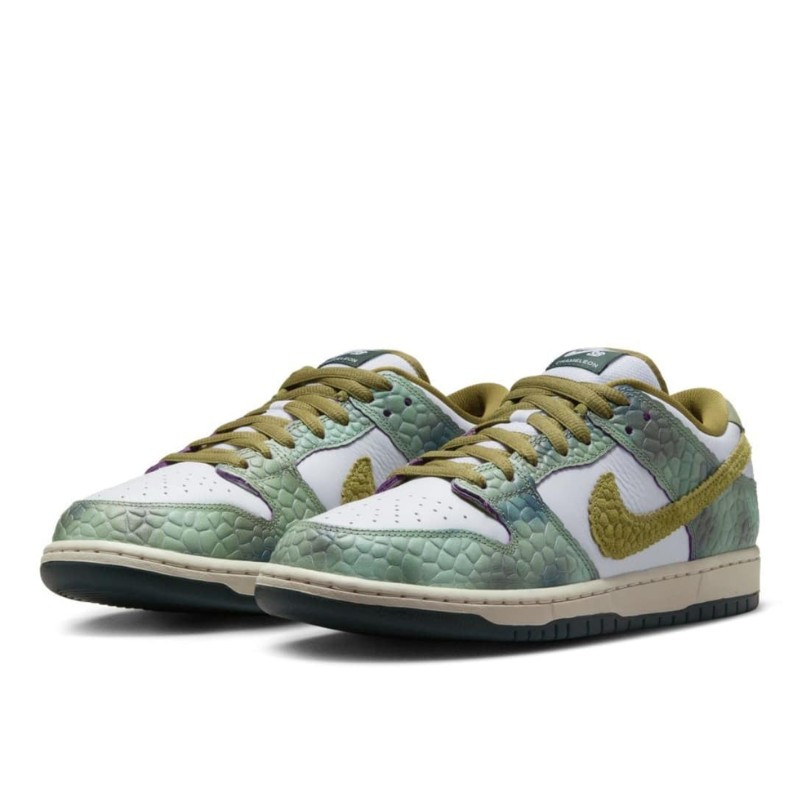 Nike Nike SB Dunk Low Alexis Sablone Chameleon Divers