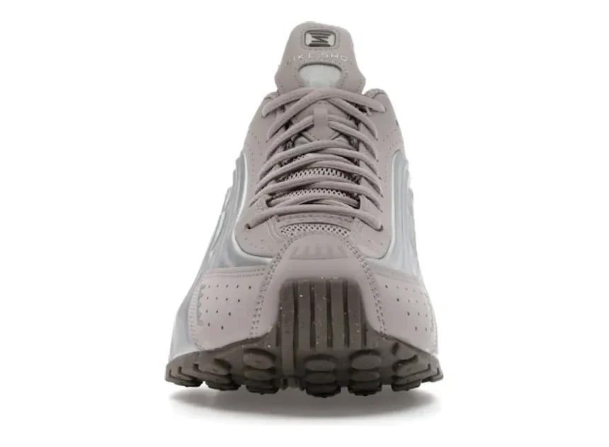 Nike Shox R4 Cave Stone Bruin
