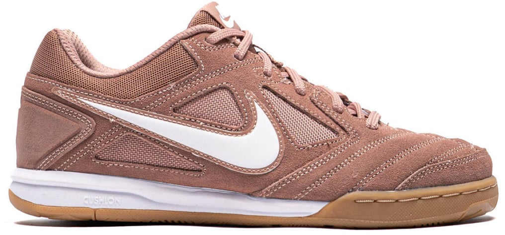 Nike Gato Desert Dust Sneakers Divers