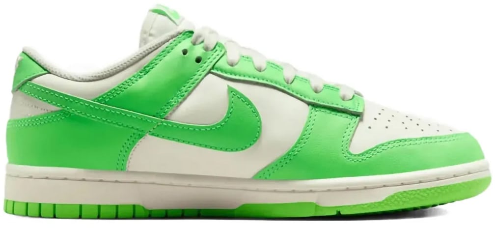 Nike Dunk Low 'green Strike' Sneakers Groen