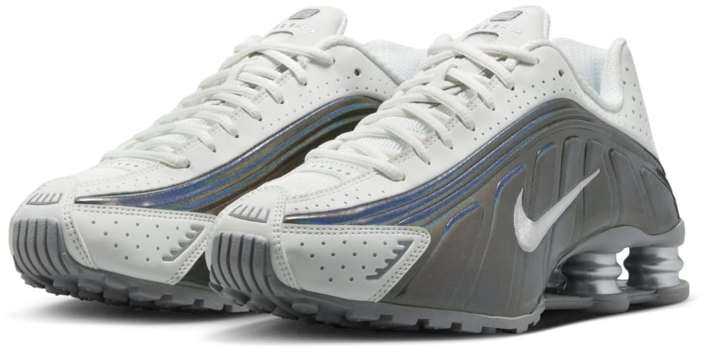Nike Shox R4 Iridescent Sneakers Divers