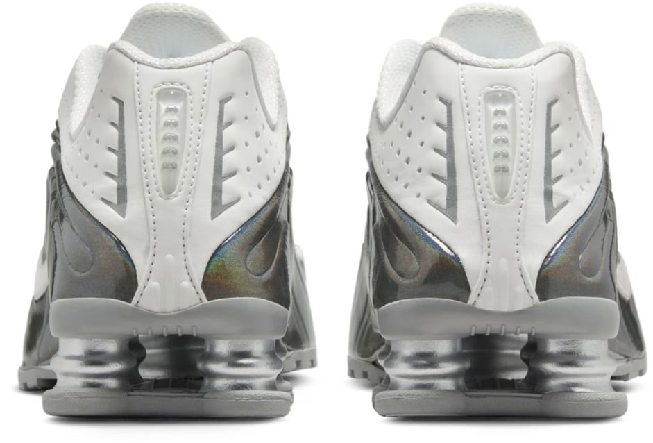 Nike Shox R4 Iridescent Sneakers Divers