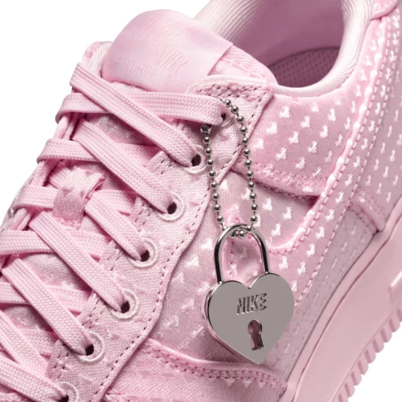 Nike Nike Air Force 1 Low Valentine's Day Pink Foam (2026) Roze