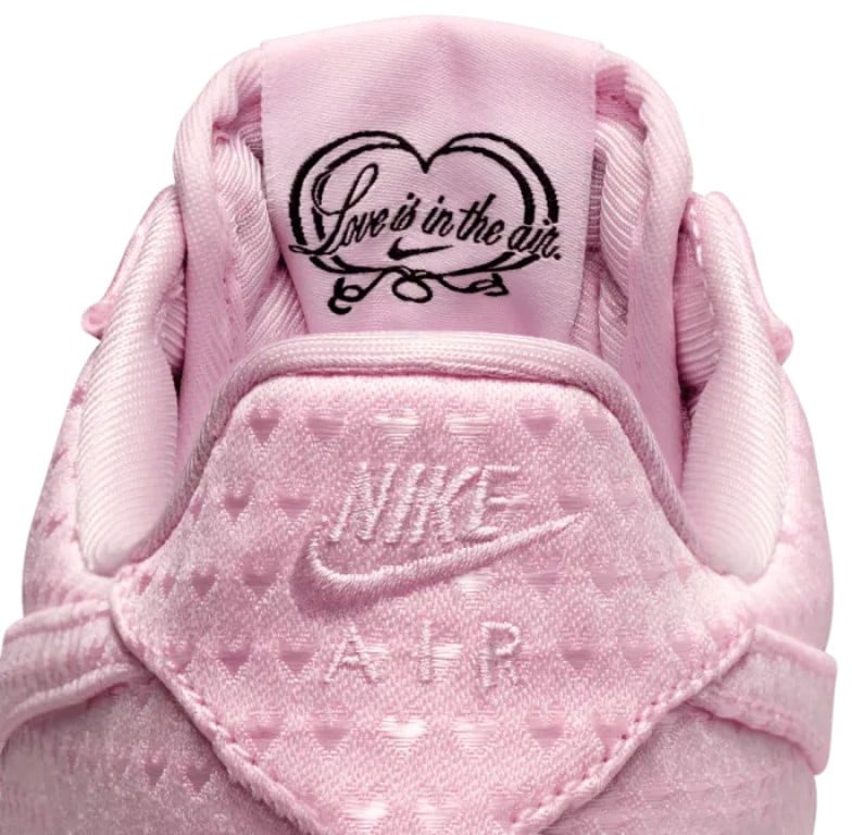 Nike Nike Air Force 1 Low Valentine's Day Pink Foam (2026) Roze