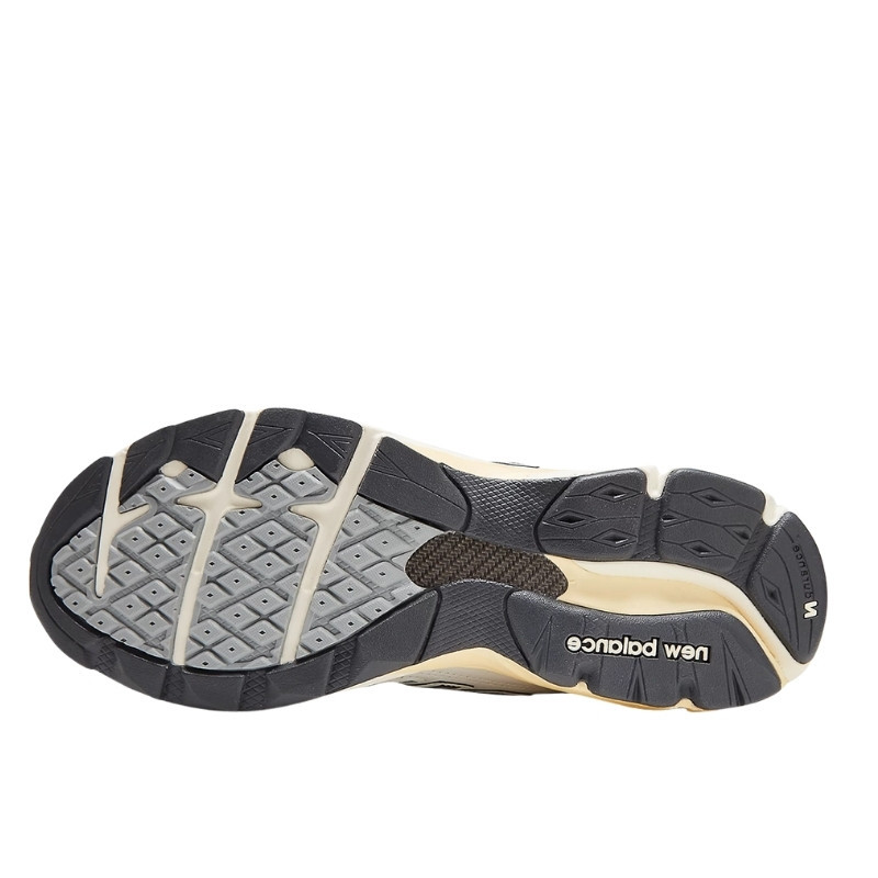 Nike Nike New Balance 990 V3 MiUSA Teddy Santis Sea Salt Wit