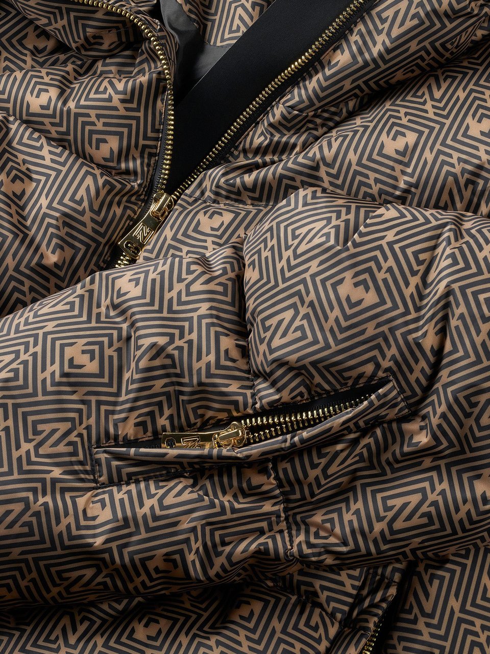 Nikkie Newport Logo Ski Jas Beige