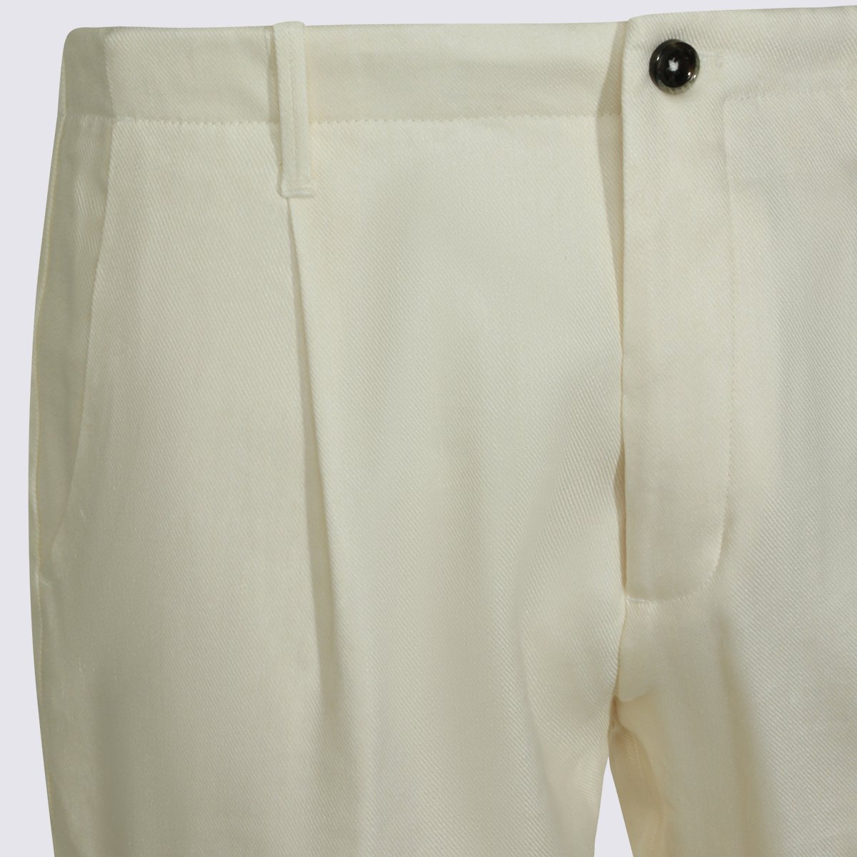 Nine in the Morning Tailored Fit Trousers With Clean Front Pleat And Flap Pockets Neutraal
