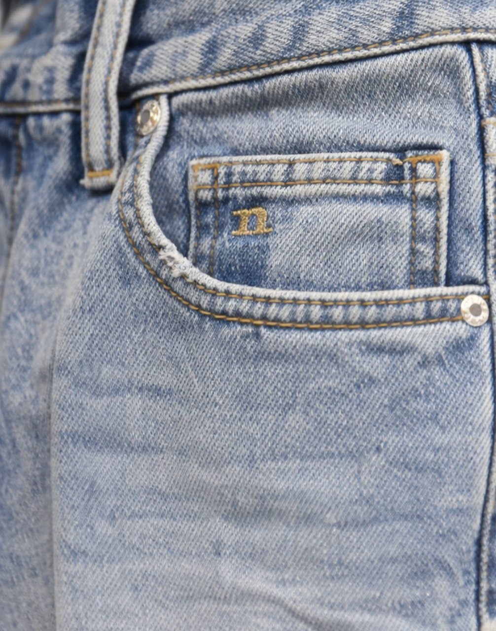Nine in the Morning Albert 5 Pocket Loose Light Denim Jeans Wit