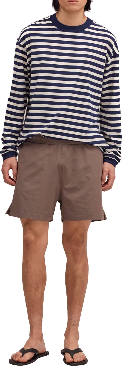 NN07 Short Holiday Mable Husk Divers