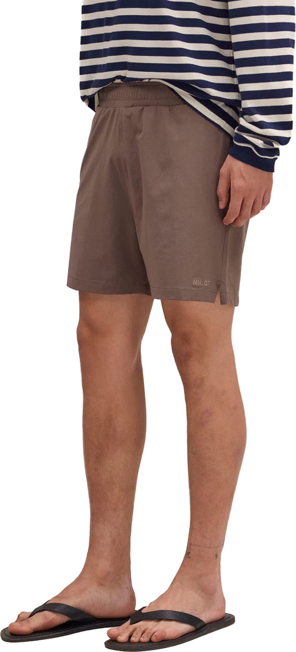 NN07 Short Holiday Mable Husk Divers