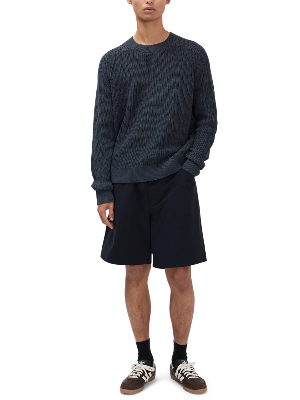 Norse Projects Minimalist Commuter Shorts with Elastic Waistband and Button Closure Zwart