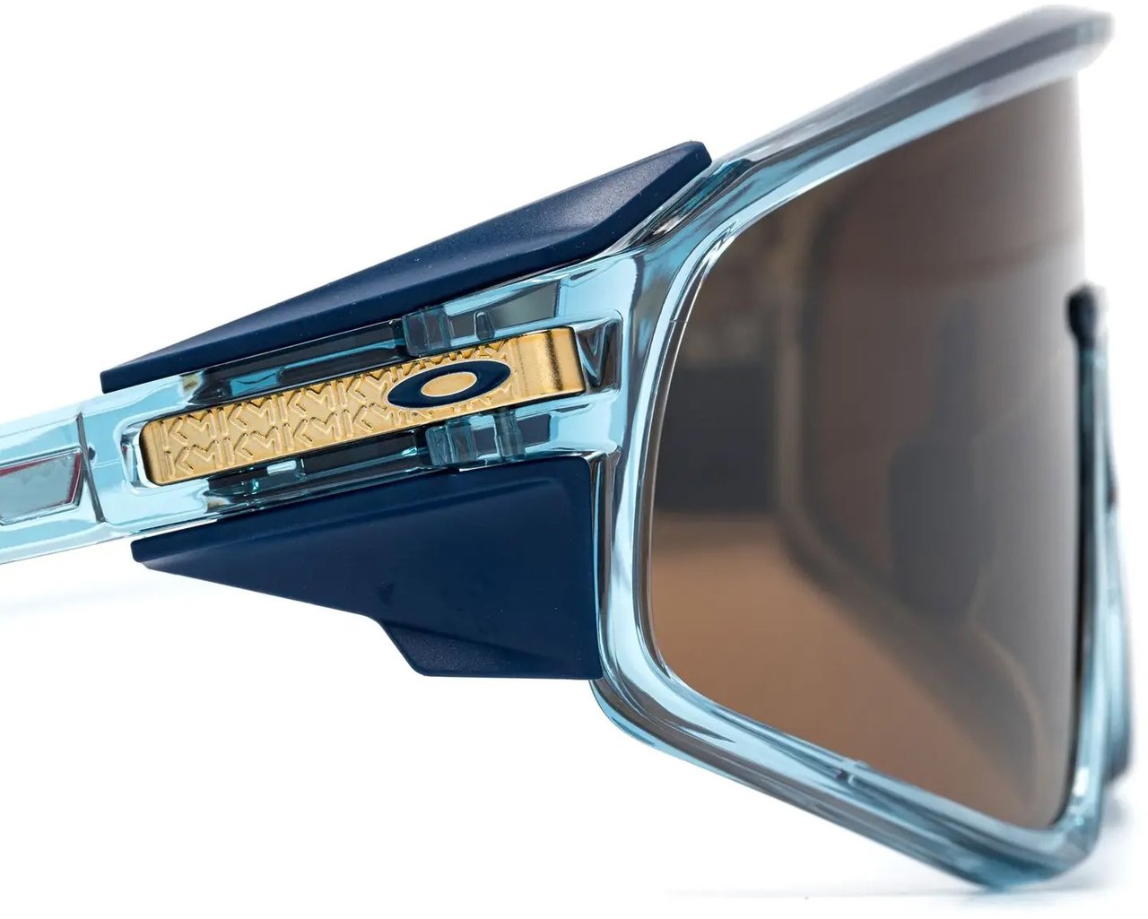 Oakley Latch Panel Trans Stonewash Blauw