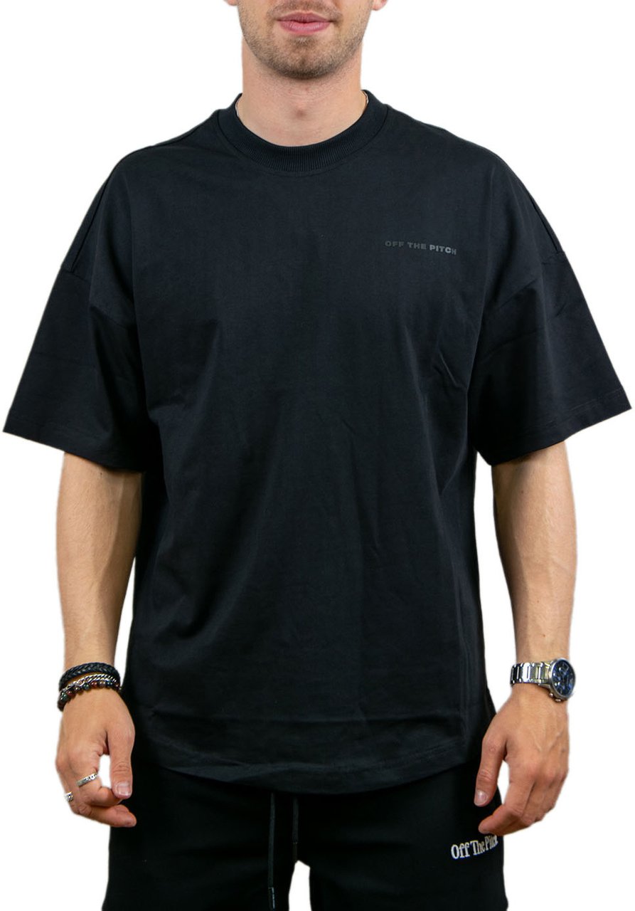 OFF THE PITCH Season Oversized Tee Zwart