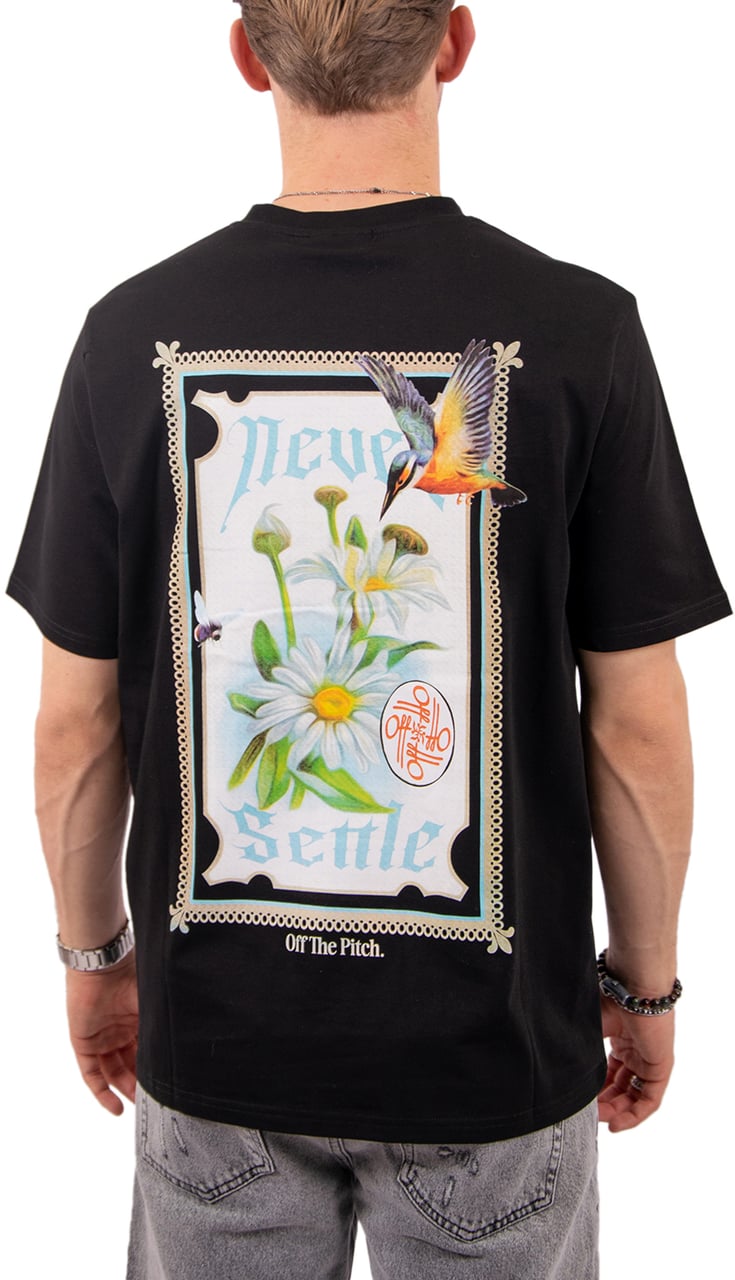 OFF THE PITCH Never Settle Regular Fit Tee Zwart