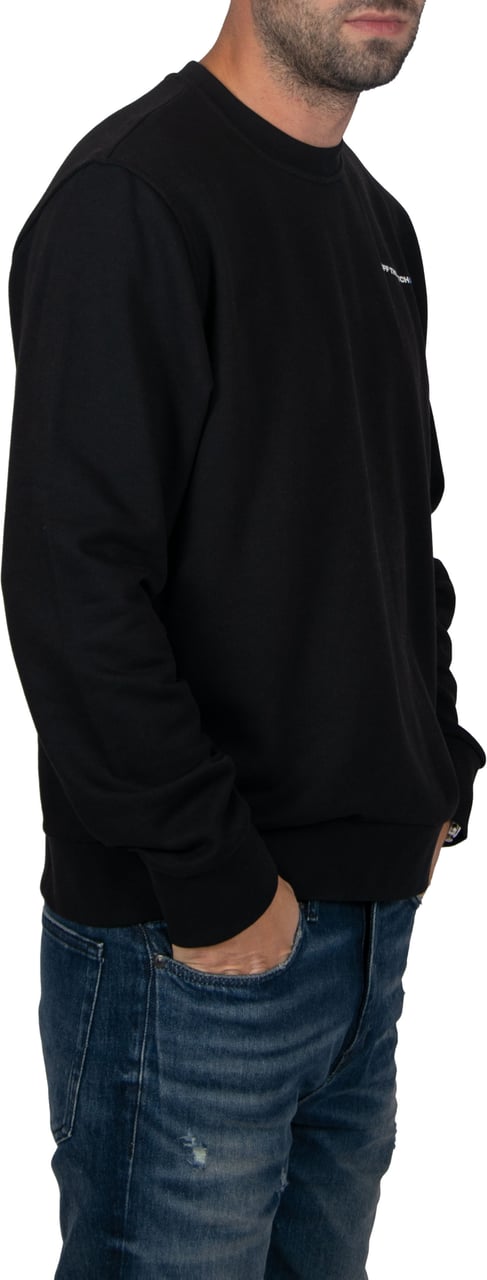 OFF THE PITCH OFF THE PITCH World Crewneck Zwart