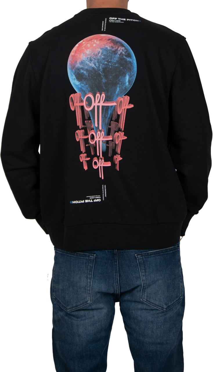 OFF THE PITCH OFF THE PITCH World Crewneck Zwart