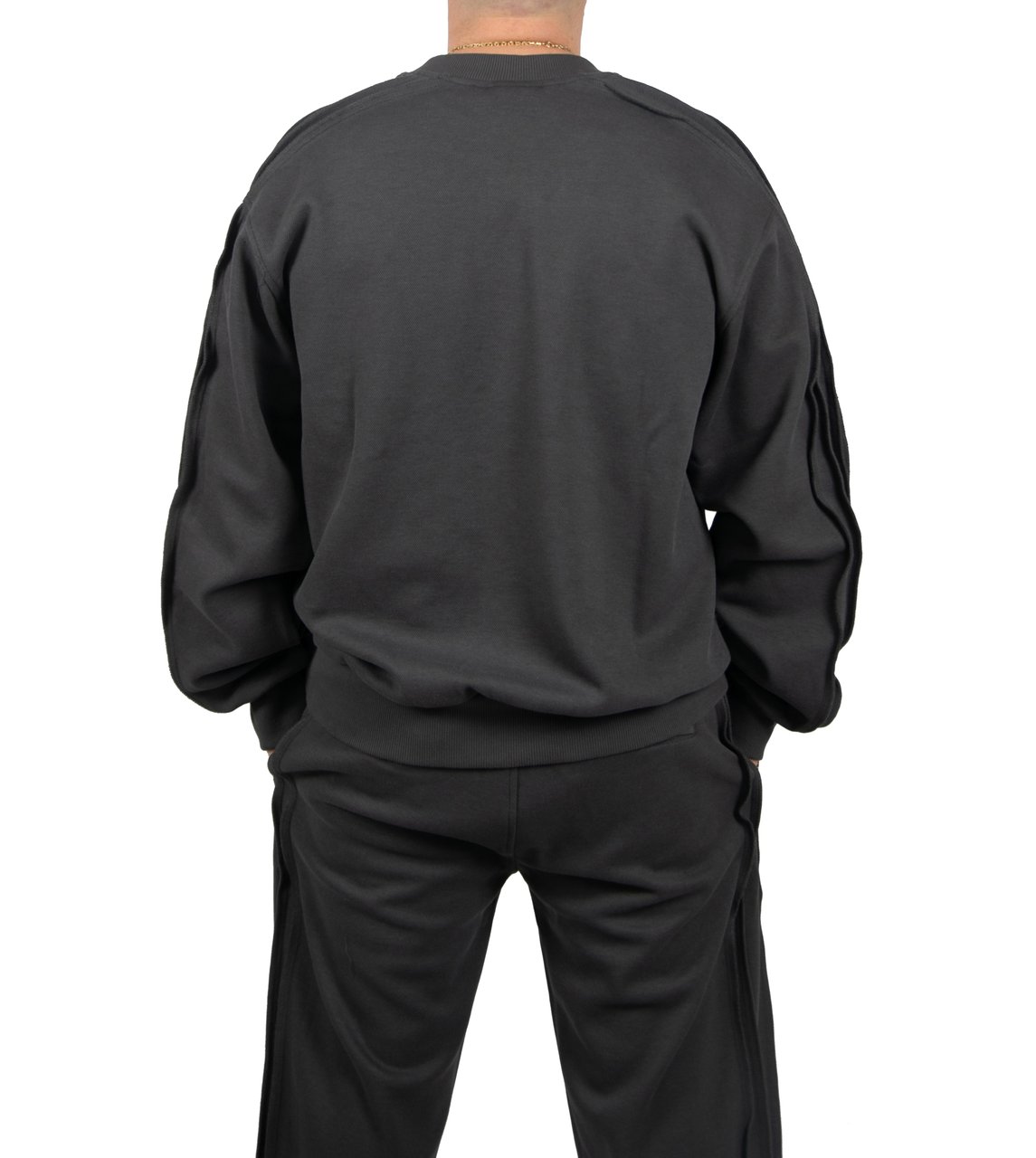 OFF THE PITCH OFF THE PITCH Raw Edge Panel Crew Grijs