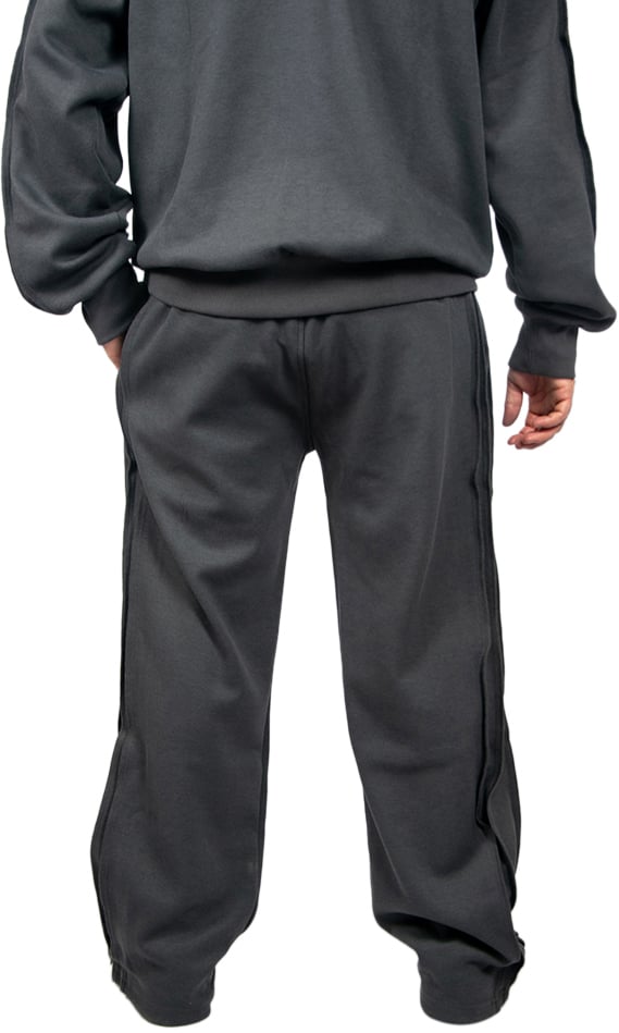 OFF THE PITCH OFF THE PITCH Raw Edge Panel Pants Grijs