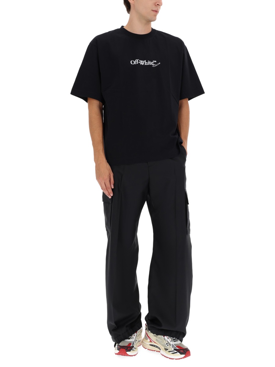 OFF-WHITE T-SHIRT WITH LOGO Zwart