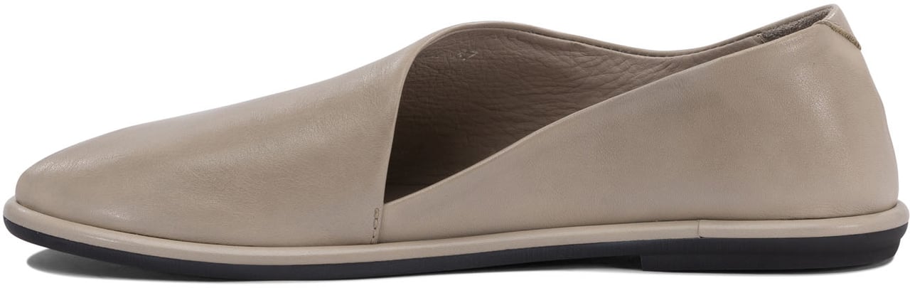 Officine Generale "Mienne 102" Slippers Zwart