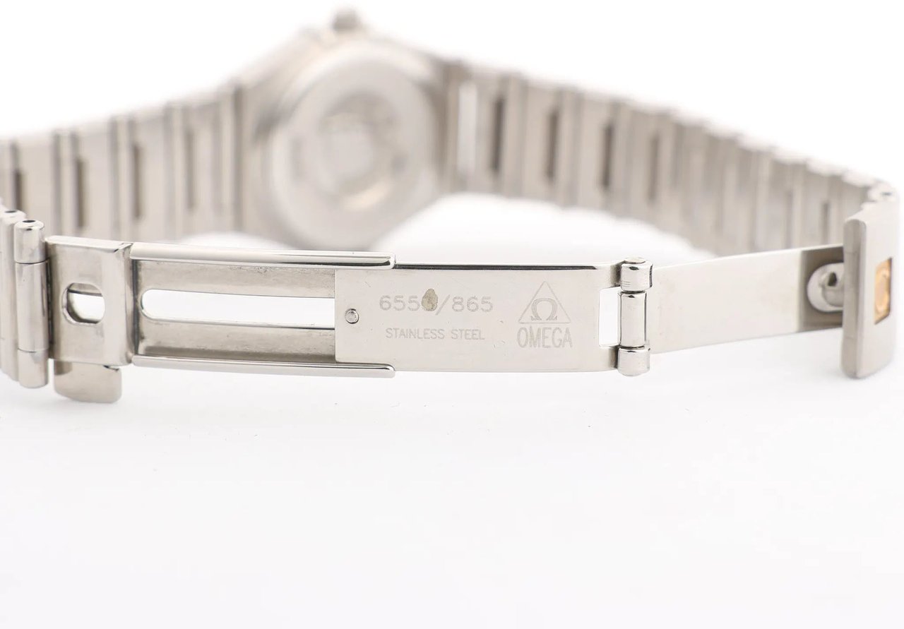 Omega Omega Constellation 1562.30.00 SS QZ Watch with White Dial Divers