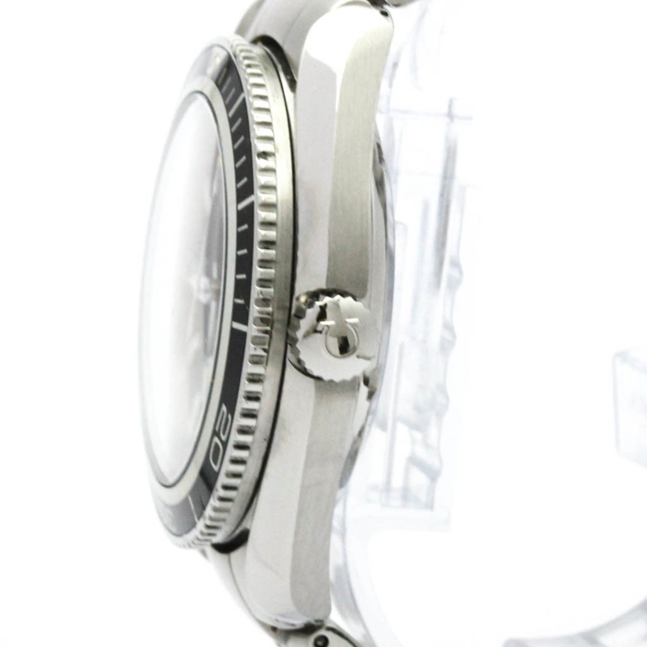 Omega Omega Seamaster Planet Ocean 600m Co-Axial Automatic Watch Stainless steel 42 Divers