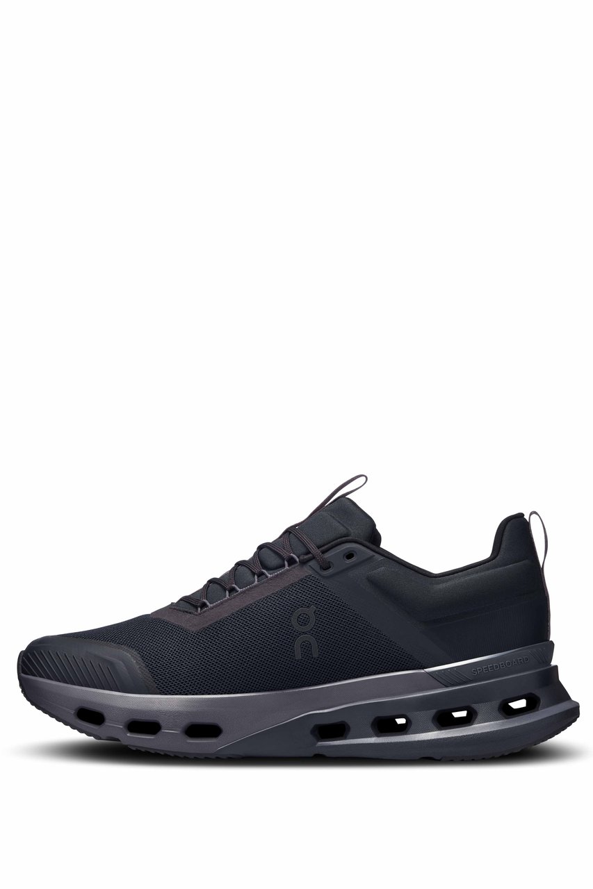 ON Cloudnova X Sneakers Zwart