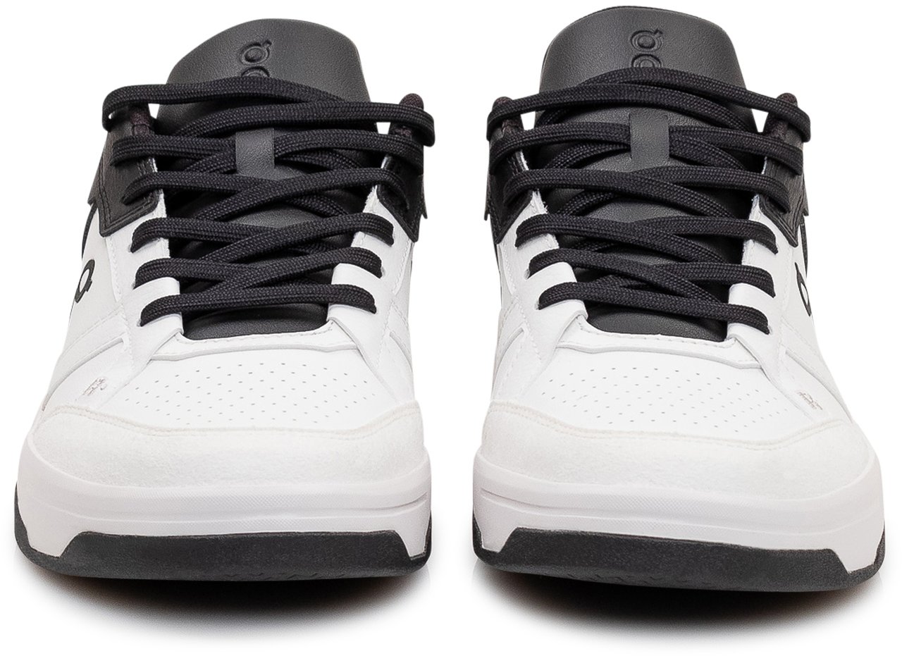 ON THE ROGER CLUBHOUSE Wit