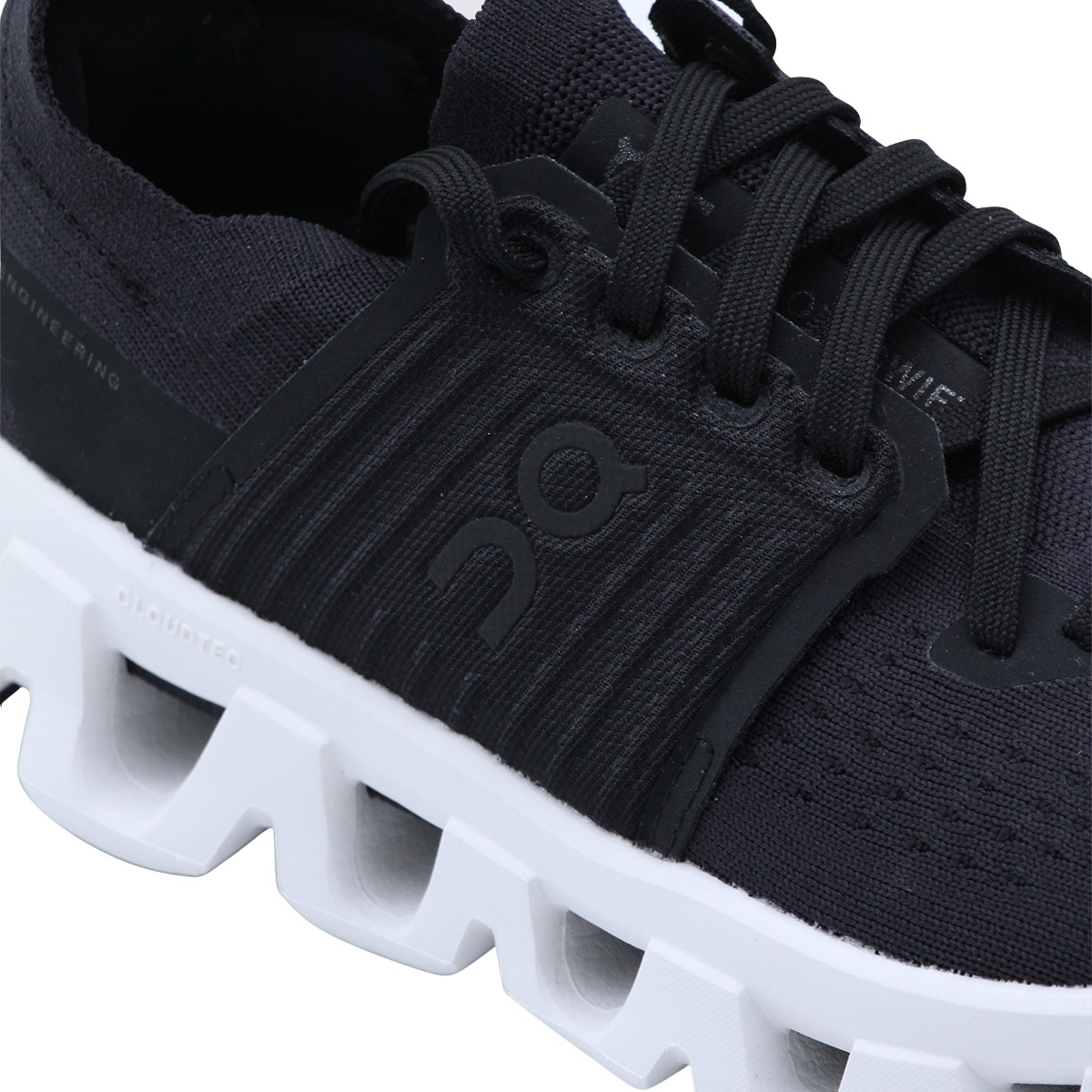 ON Sporty Sneakers with Cushioned Pod Sole Zwart